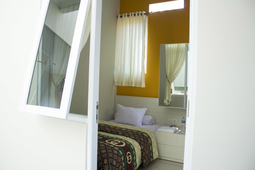 Purwosari Residence Semarang Zimmer foto